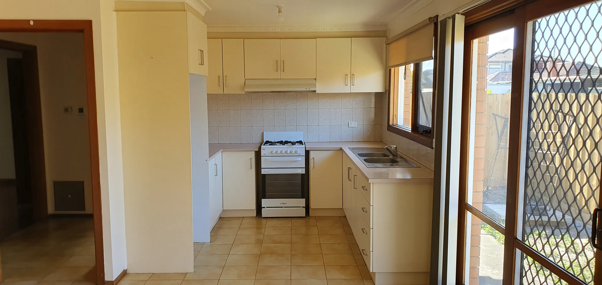 Additional image 2 of 2/1394 North Road, Oakleigh South VIC 3167