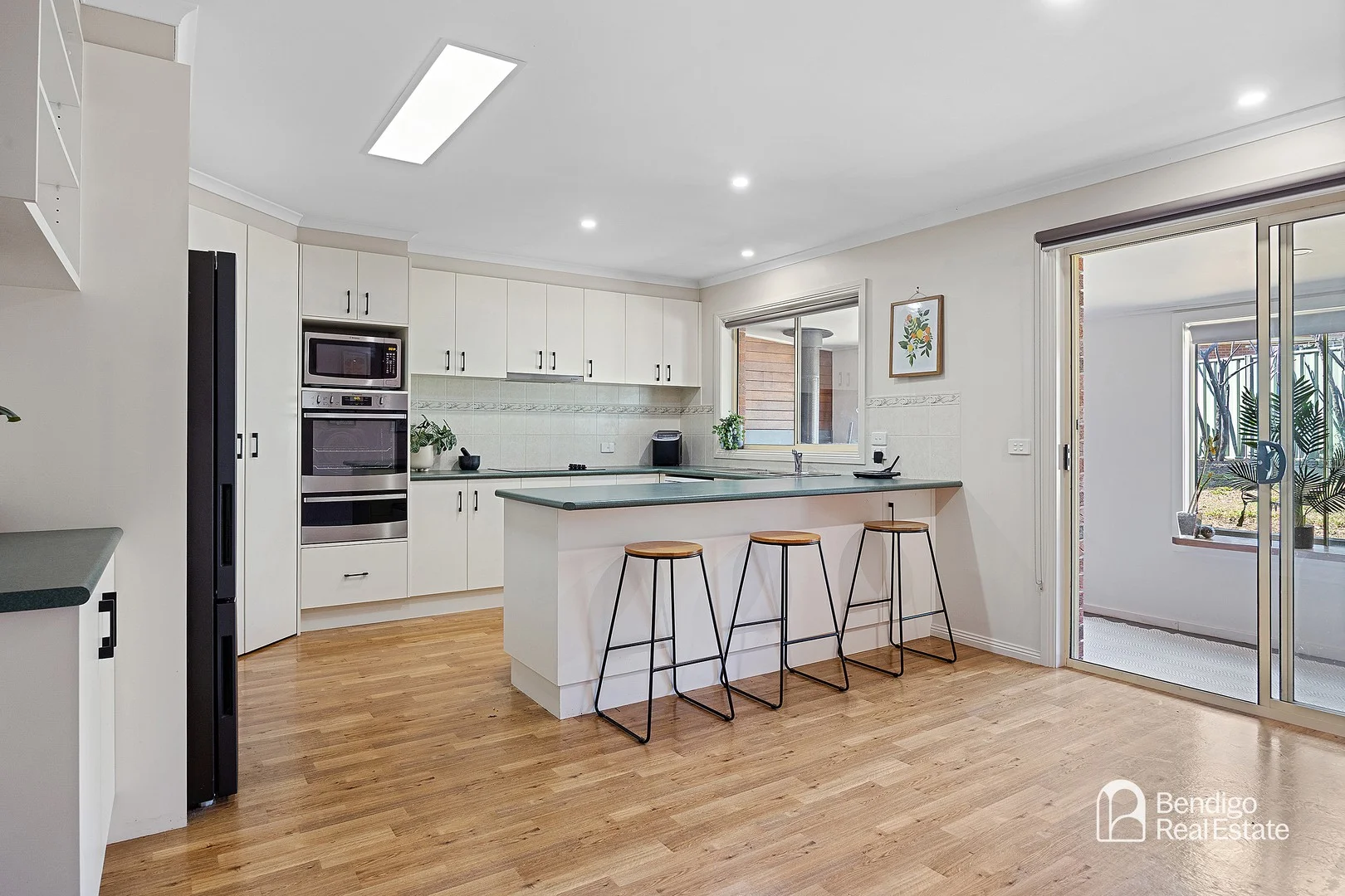 29 Palm Avenue, Spring Gully VIC 3550