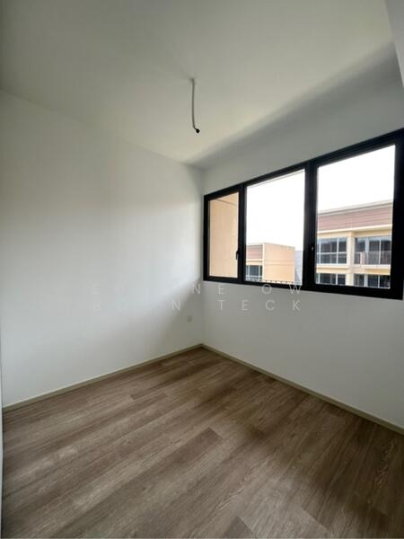 Additional image 13 of 37 Canberra Drive