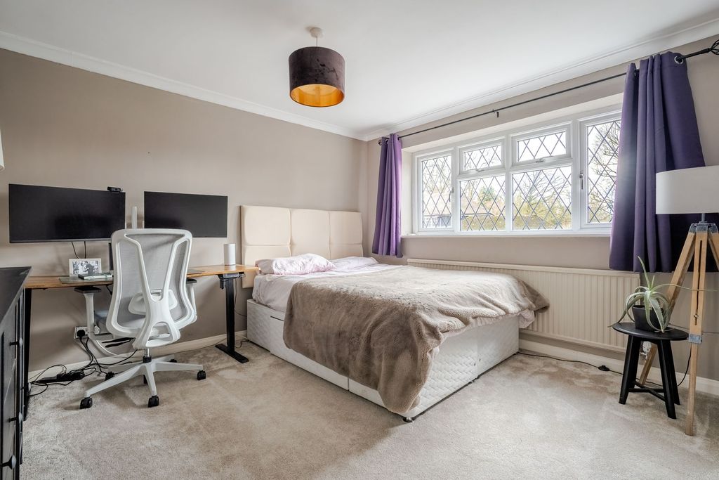 Additional image 9 of 5 bed detached house for saleLeycester Close, Windlesham GU20