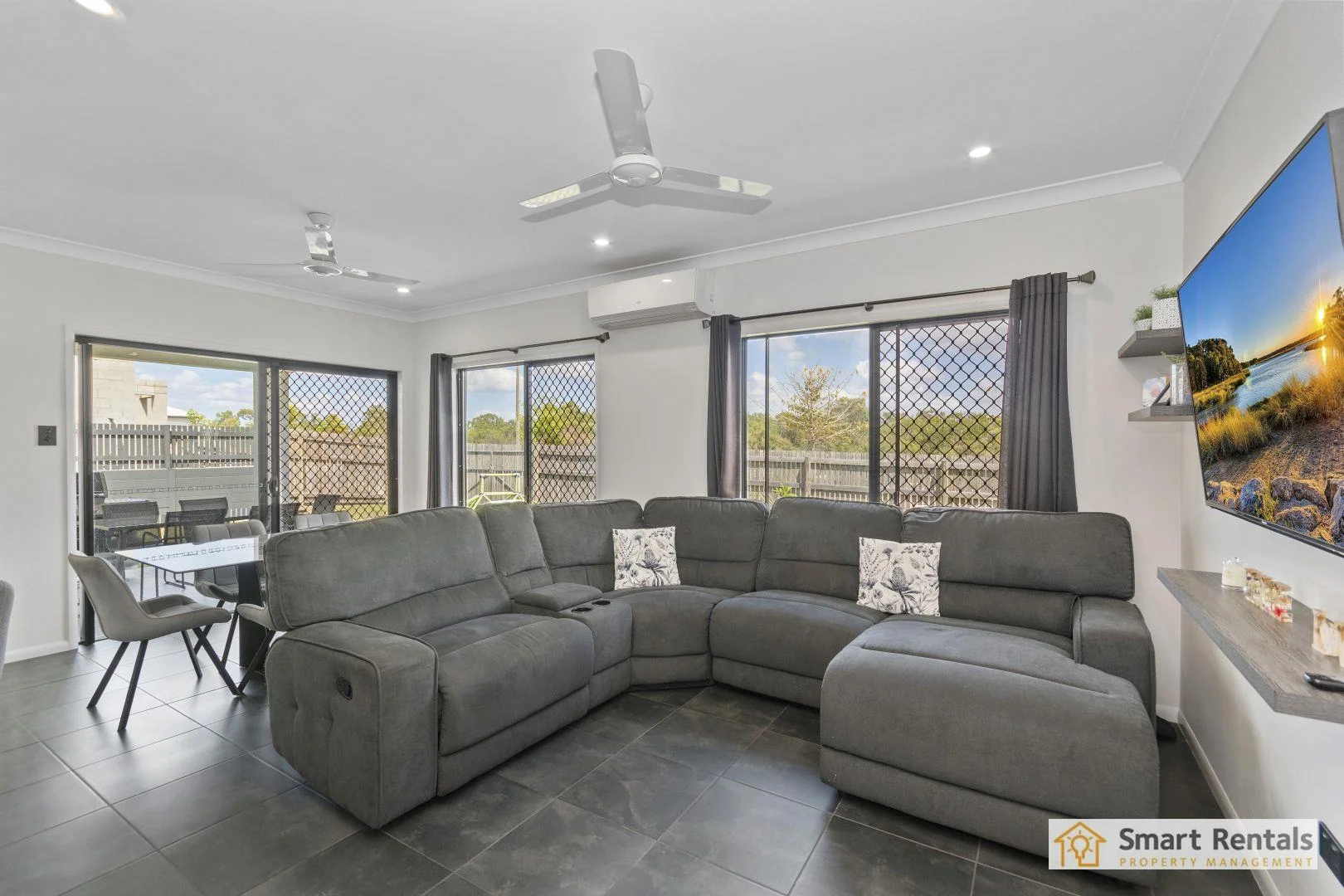 23 Shale Circuit, Cosgrove QLD 4818 photo 2