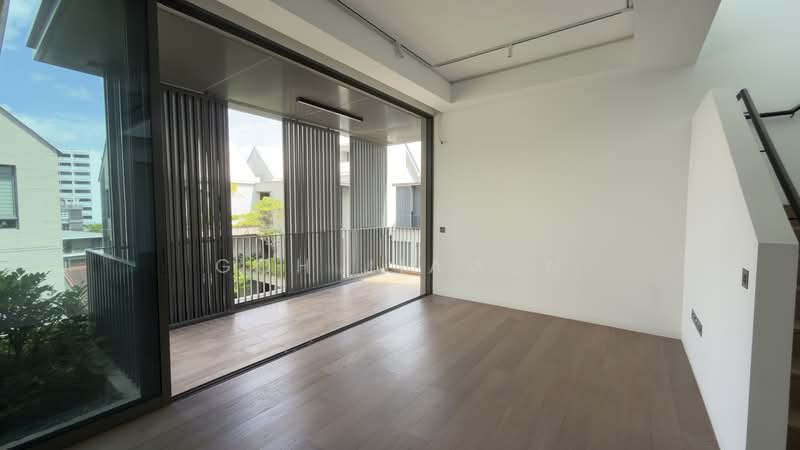 10 Evelyn Road photo 2
