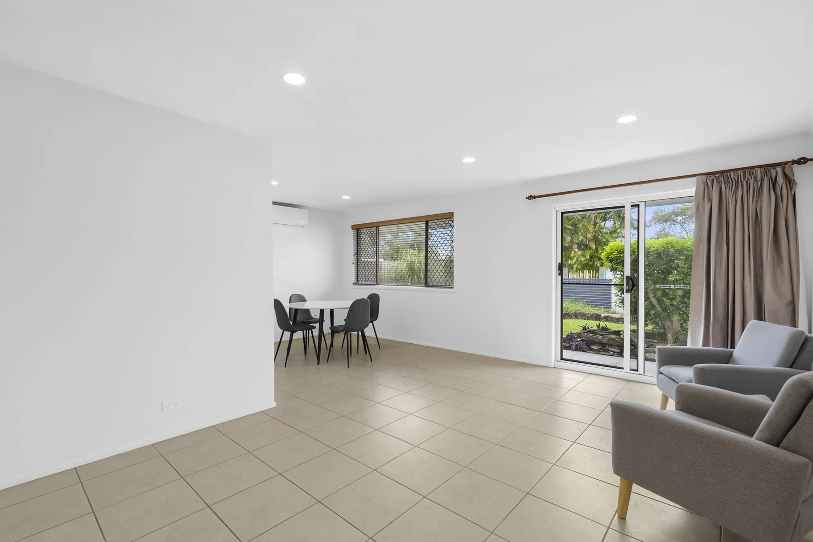 Additional image 5 of 37 Second Avenue, Palm Beach QLD 4221