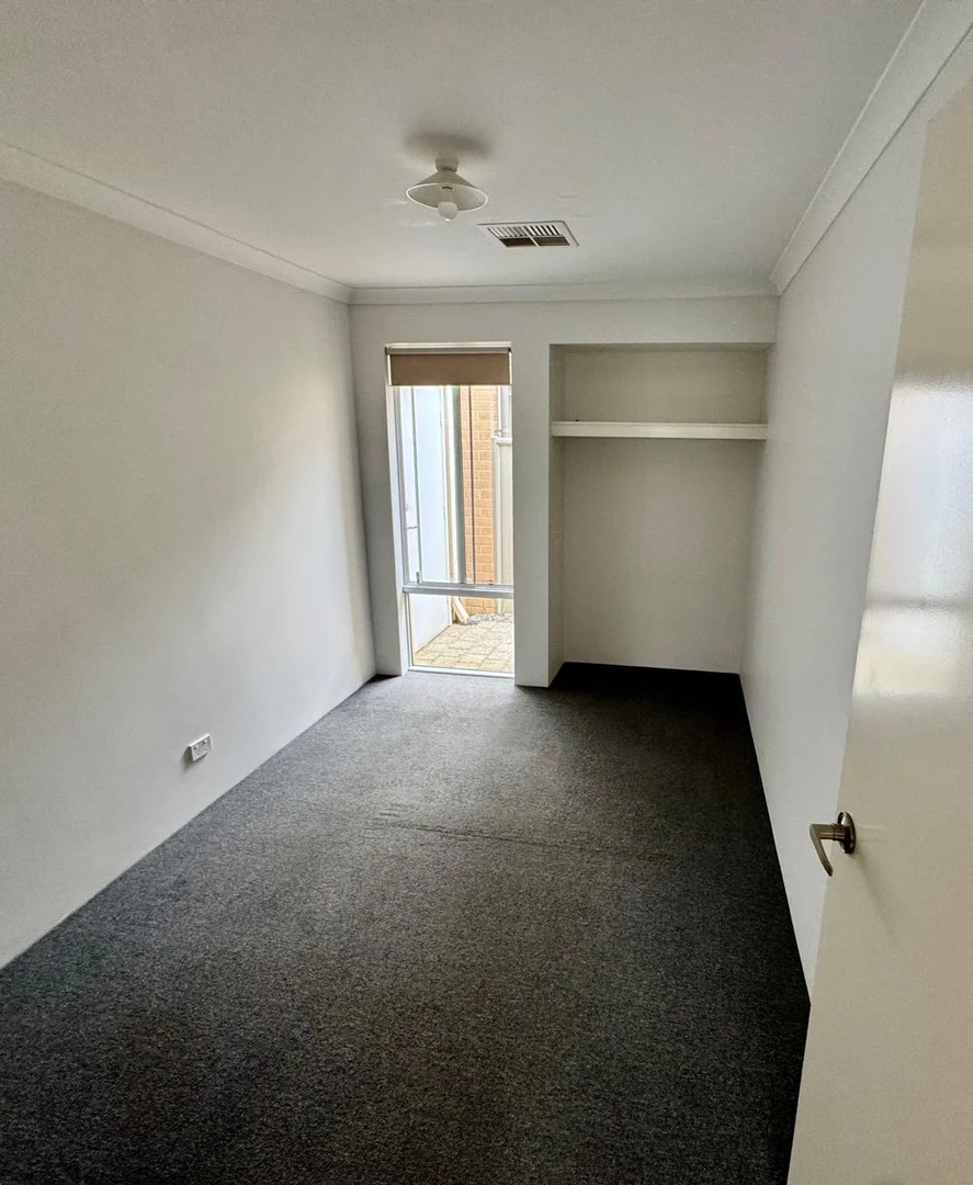Additional image 5 of 39 Bromsgrove St, Wellard WA 6170