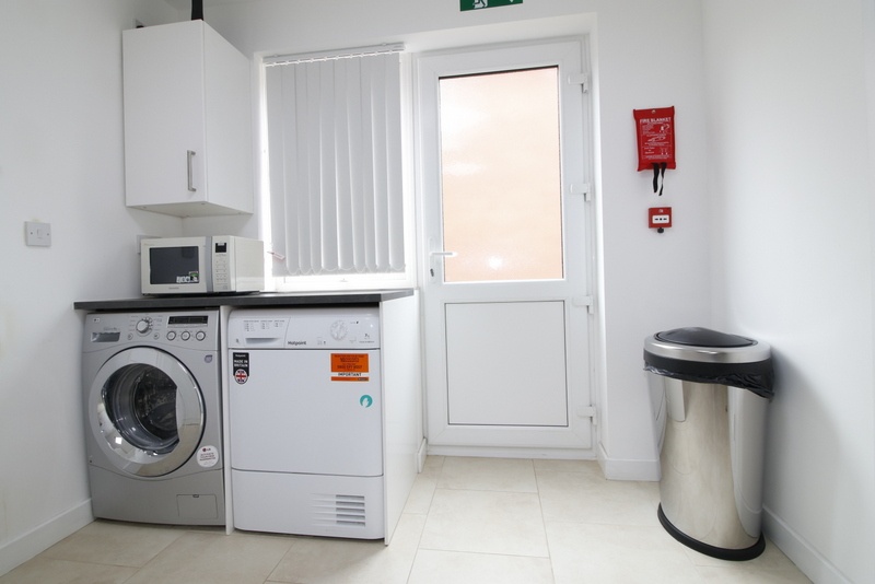 Room in a Shared House, Cornwall Road, CV1, N1 7GU photo 3