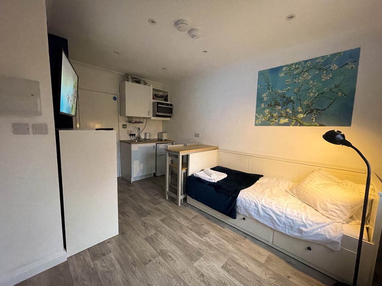 Additional image 12 of Room in a Shared House, Foster Road, CB2, N1 7GU