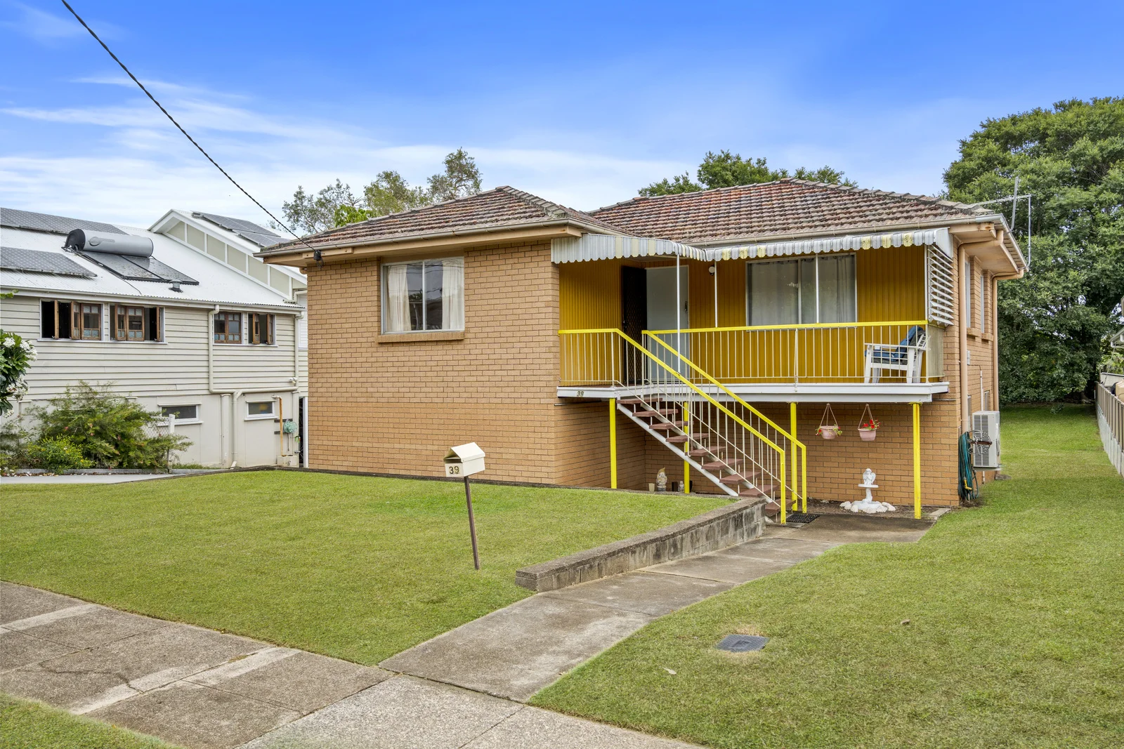 39 Agnes Street, Wynnum QLD 4178