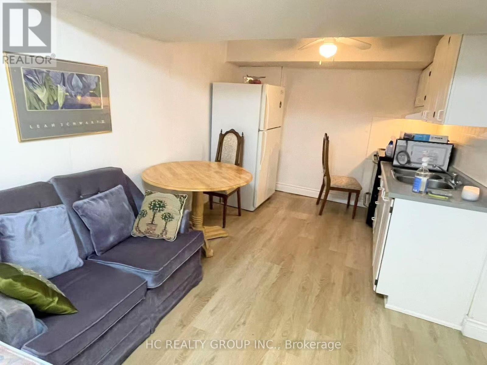 Additional image 3 of 3025 Cedarglen Gate, Mississauga, ON, L5C2V7