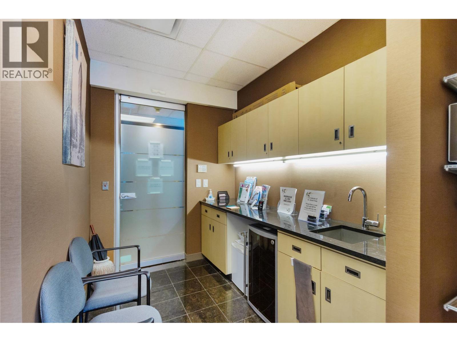 Additional image 5 of 6081 No. 3 Road, Richmond, BC, V6Y2B2