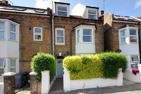 Kirchen Road W13, Studio to rent