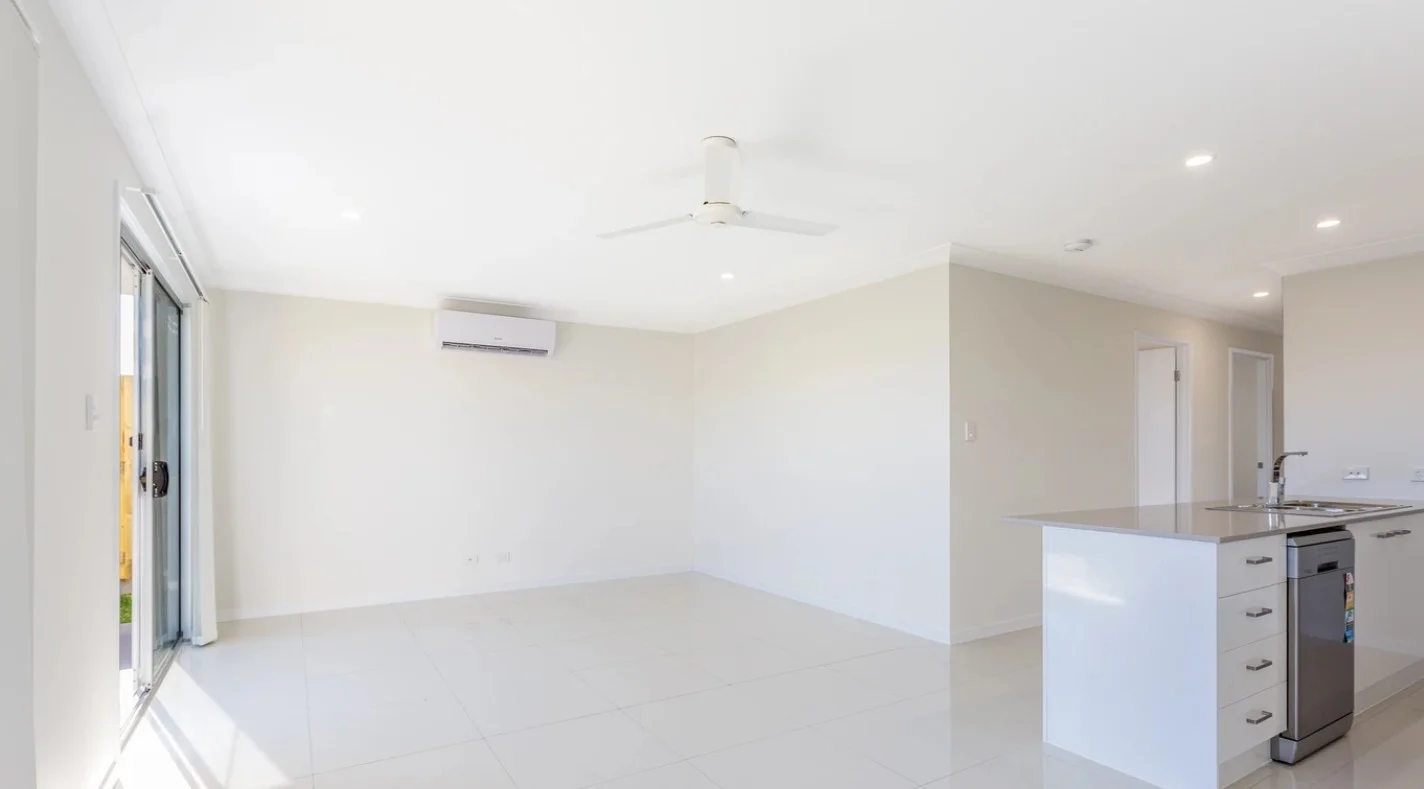 2/2 Howell Crescent, Pimpama QLD 4209