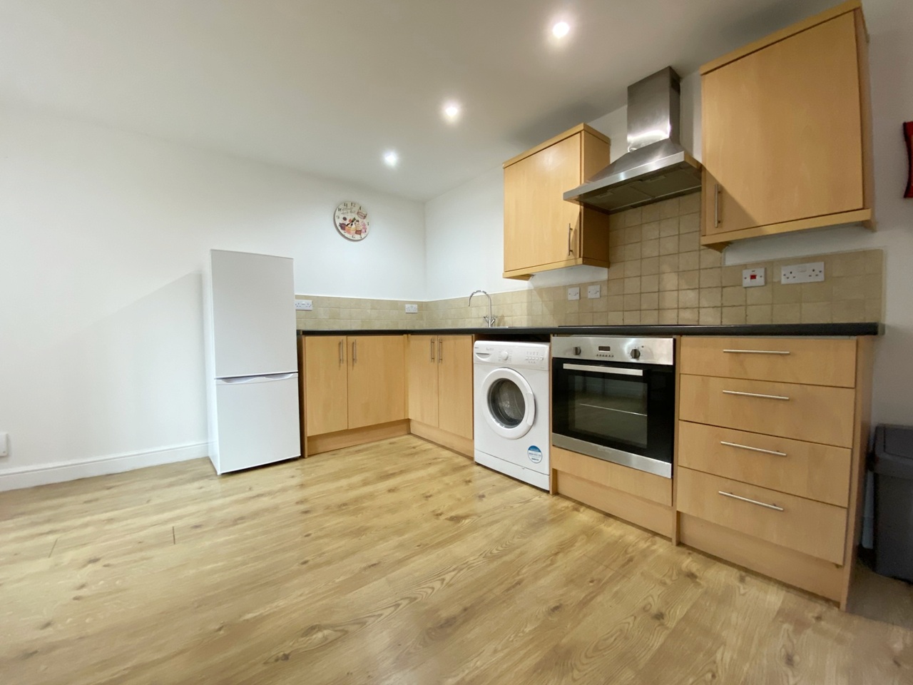 1 Bed Flat, Tyrrell House, LE3, N1 7GU photo 3