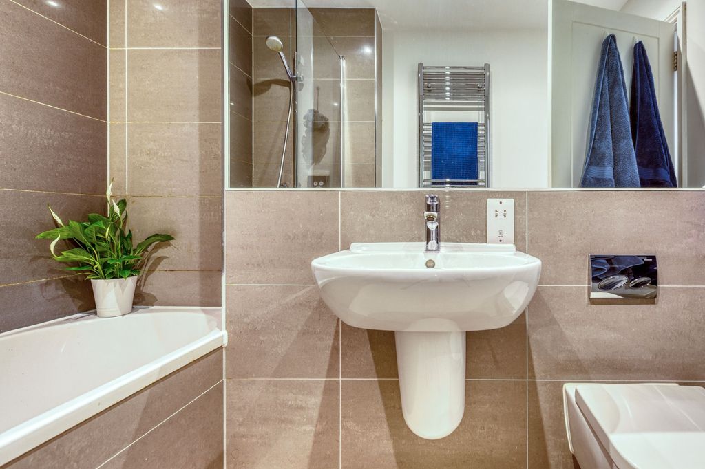 Additional image 17 of 2 bed flat for saleE005 Nightingale House, College Gardens, St Helier JE2