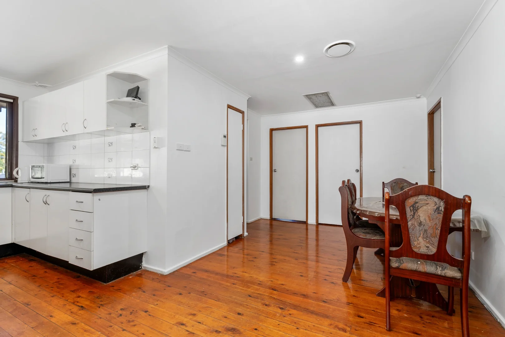 30 Thompson Place, Minto NSW 2566 photo 4