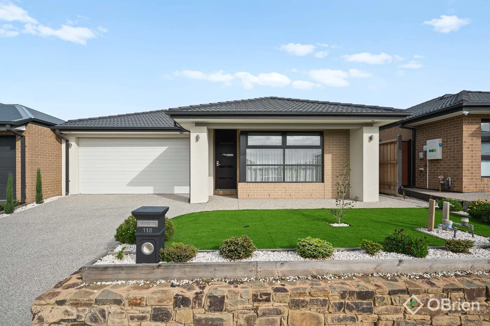 118 Carora Circuit, Clyde North VIC 3978
