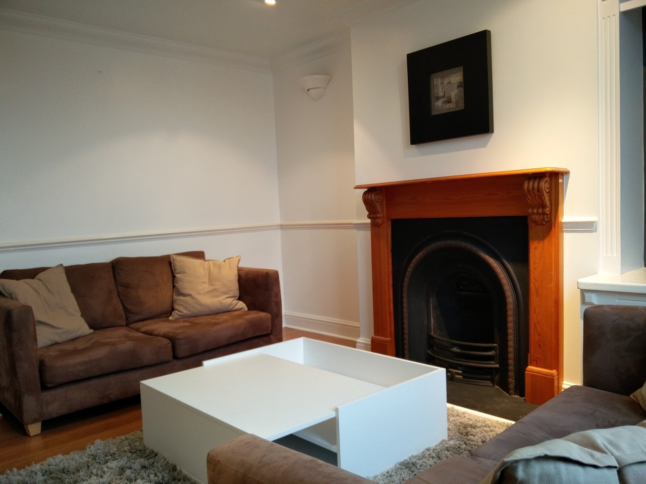 2 Bed Flat, Cairns Road, SW11, N1 7GU photo 3