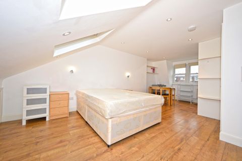 Larnach Road, London W6