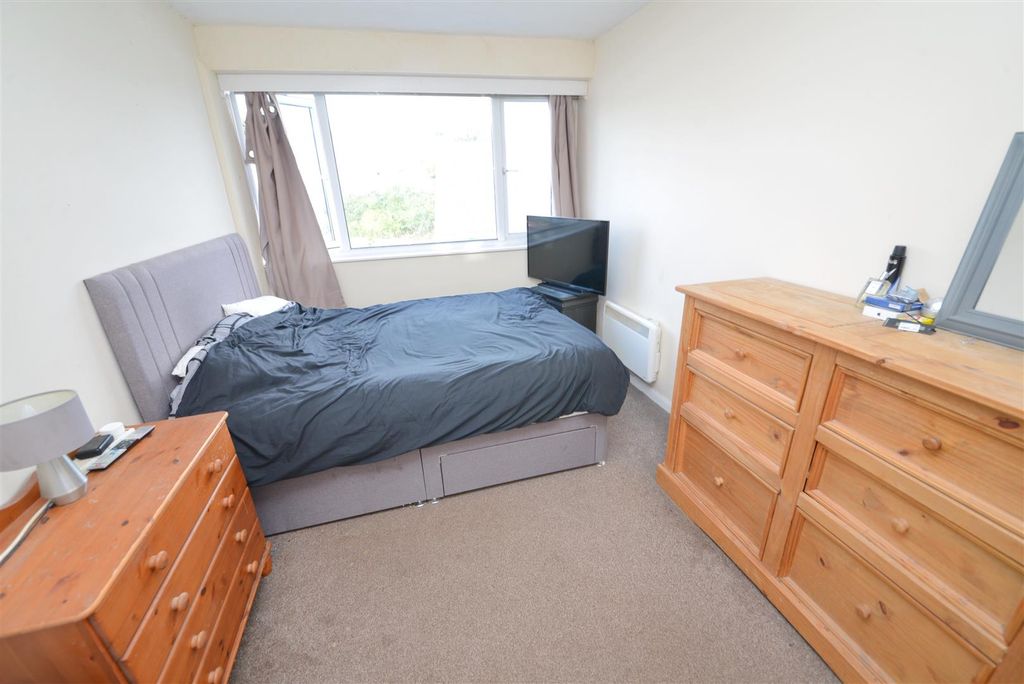 Additional image 7 of 2 bed flat for saleMilford Street, Saundersfoot SA69