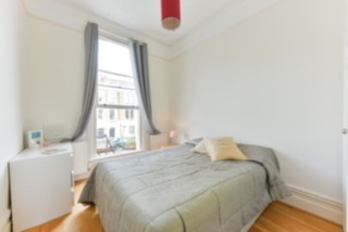 2 Bed Flat, Sinclair Road, W14, N1 7GU photo 5