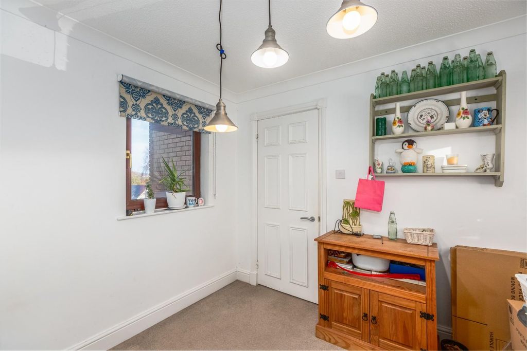 Additional image 13 of 3 bed maisonette for saleFolland Court, West Cross, Swansea SA3