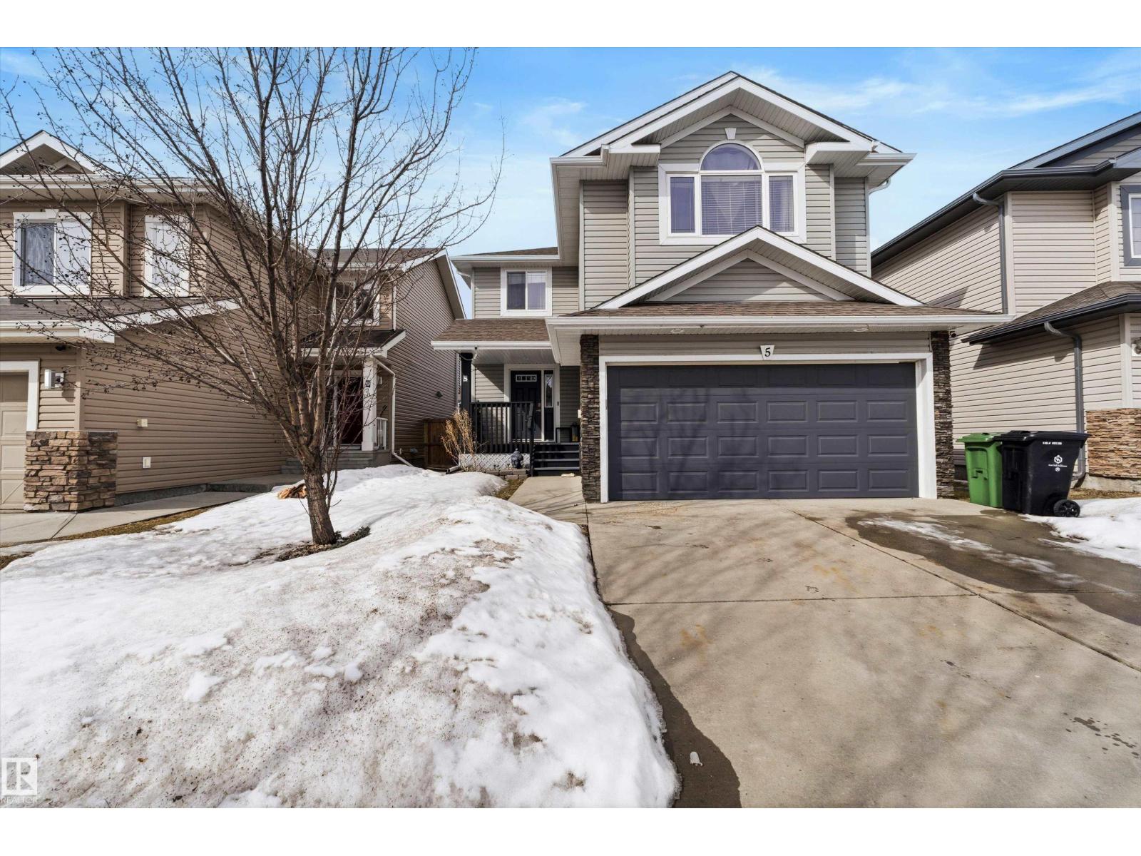5 WELLINGTON PL