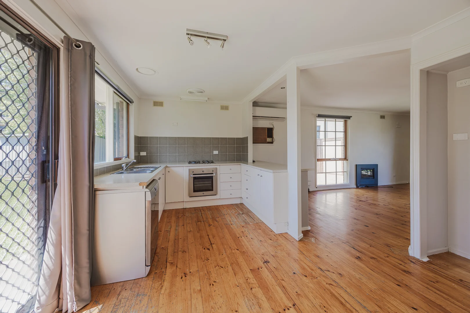 Additional image 2 of 4 Tanunda Close, Scoresby VIC 3179
