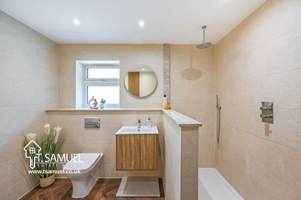 Additional image 50 of 5 bed detached house for saleThe Oaks, Trem Y Dyffryn, Mountain Ash CF45