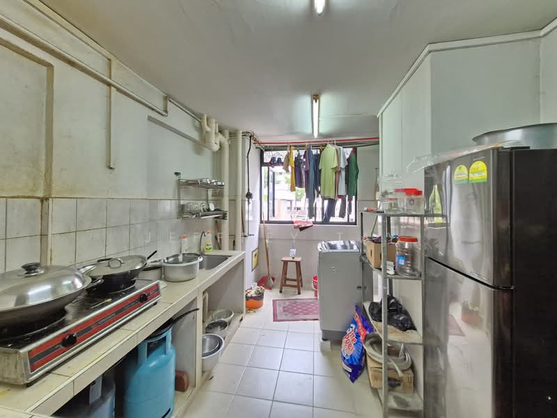 644 Hougang Avenue 8 photo 4