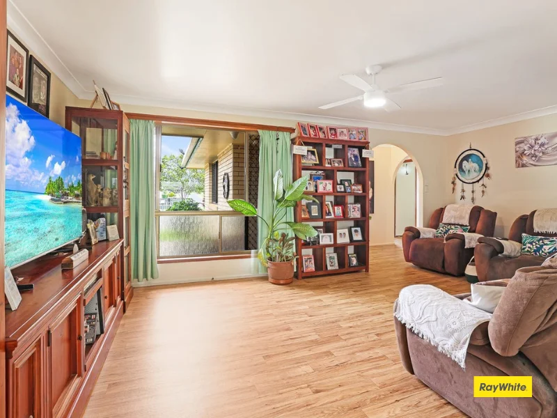 Additional image 3 of 254 Branyan Drive, Avoca QLD 4670