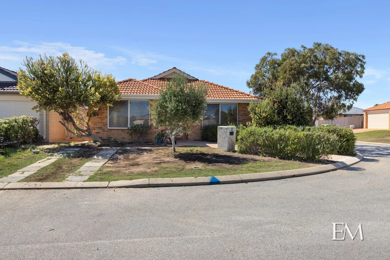 2 Dunsky Pass, Secret Harbour WA 6173