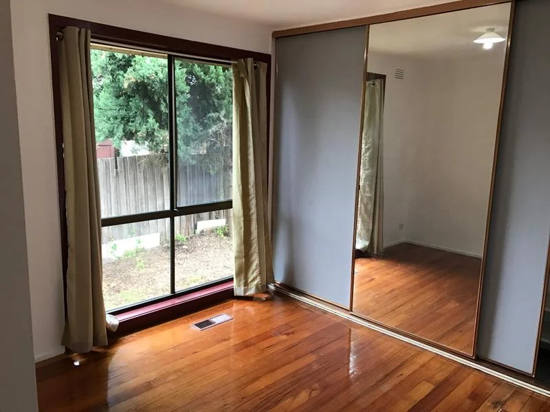 2 Grevillea Road, Kings Park VIC 3021 photo 4