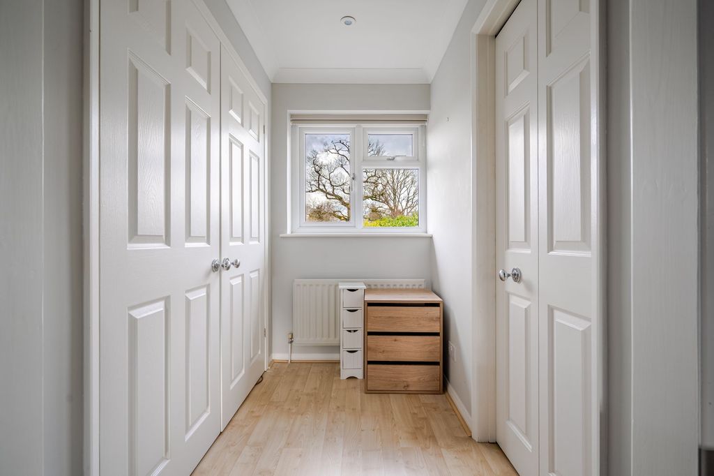 Additional image 7 of 5 bed detached house for saleLeycester Close, Windlesham GU20
