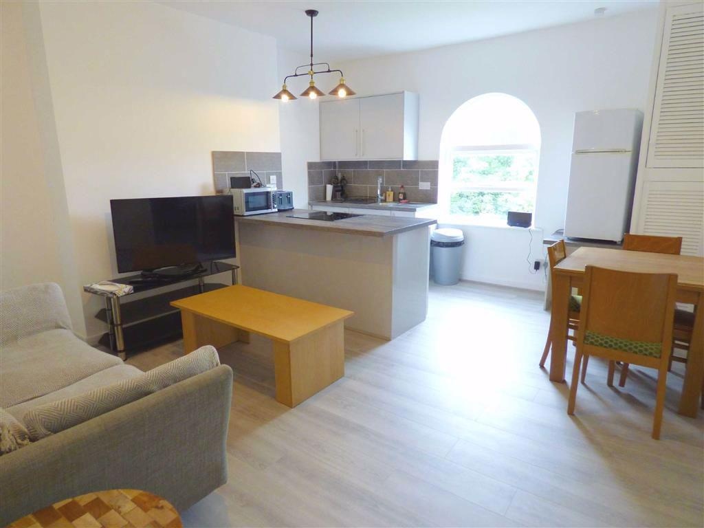 2 Bed Flat, Denison Court, M14, N1 7GU