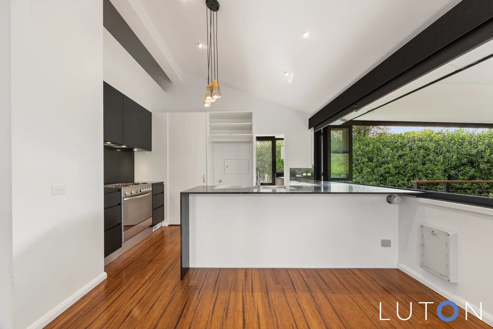 8 Kearne Place, Kambah ACT 2902 photo 5