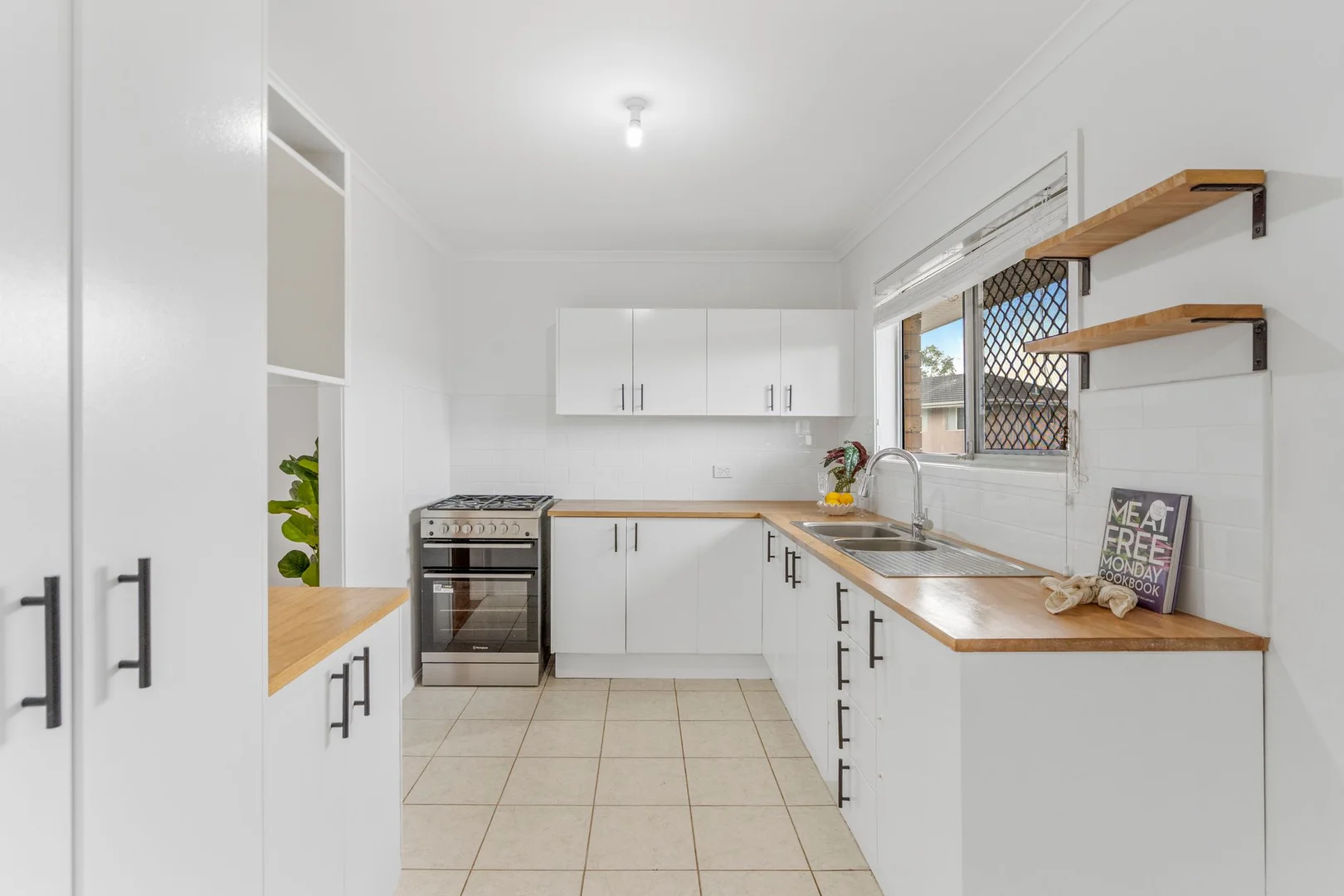 Additional image 6 of 42 Eastwood Drive, Mansfield QLD 4122