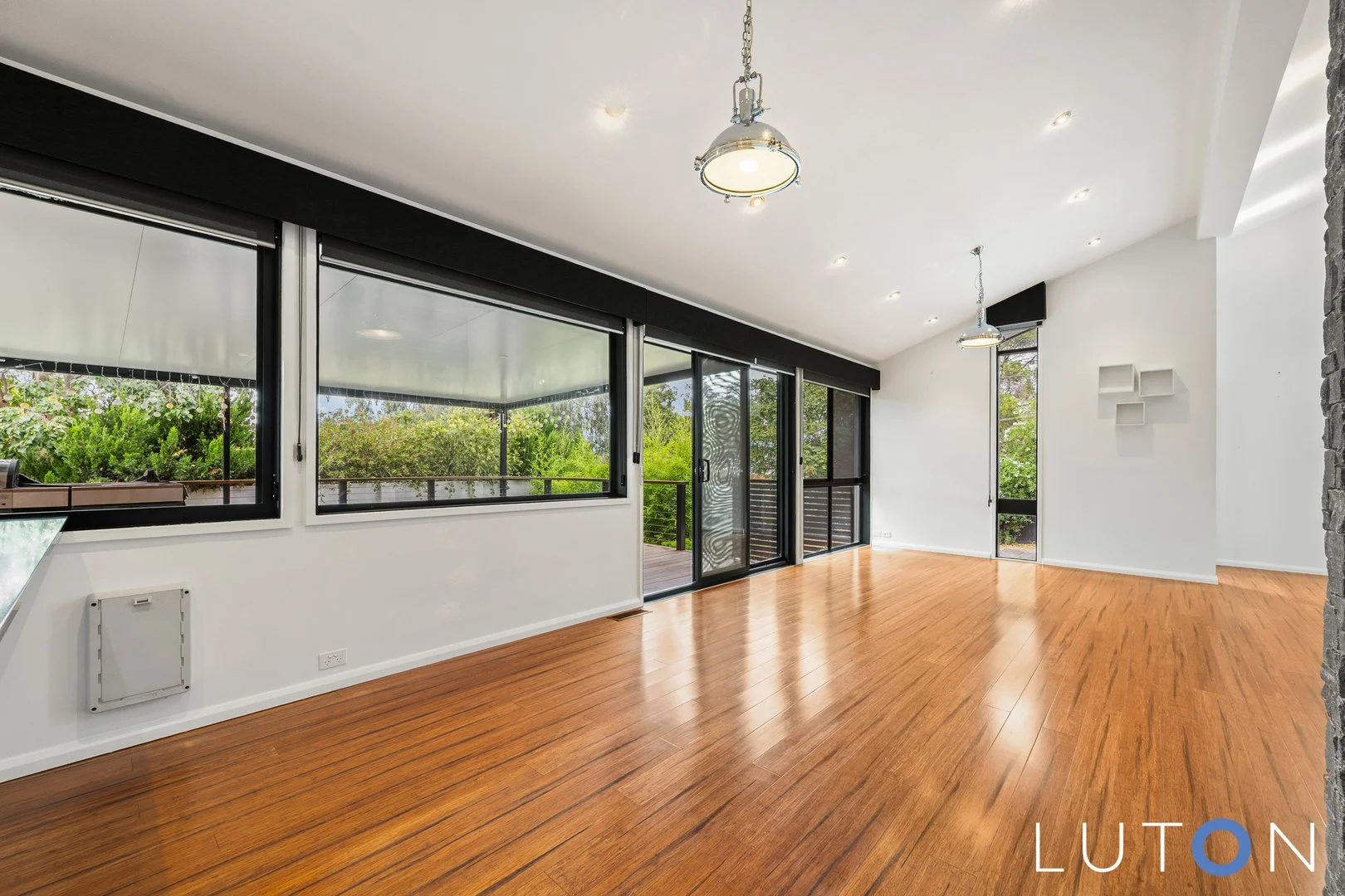 8 Kearne Place, Kambah ACT 2902 photo 2
