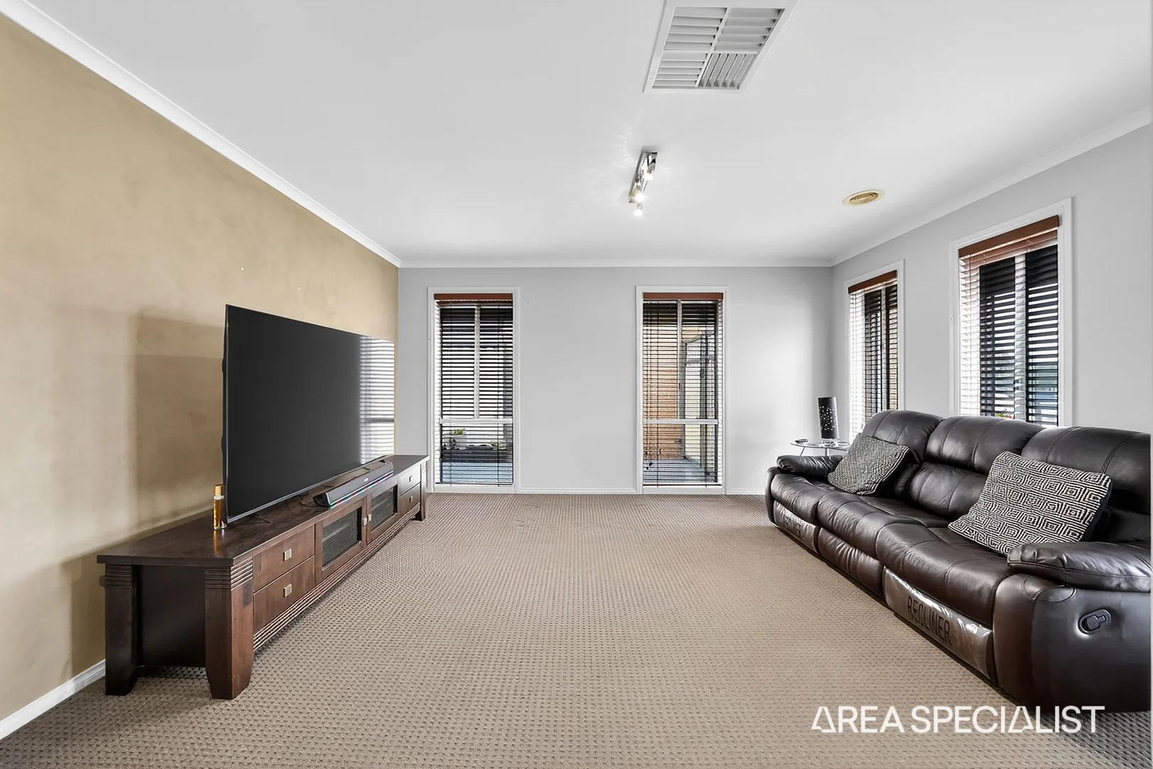 Additional image 2 of 37 Scarborough Crescent, Harkness VIC 3337