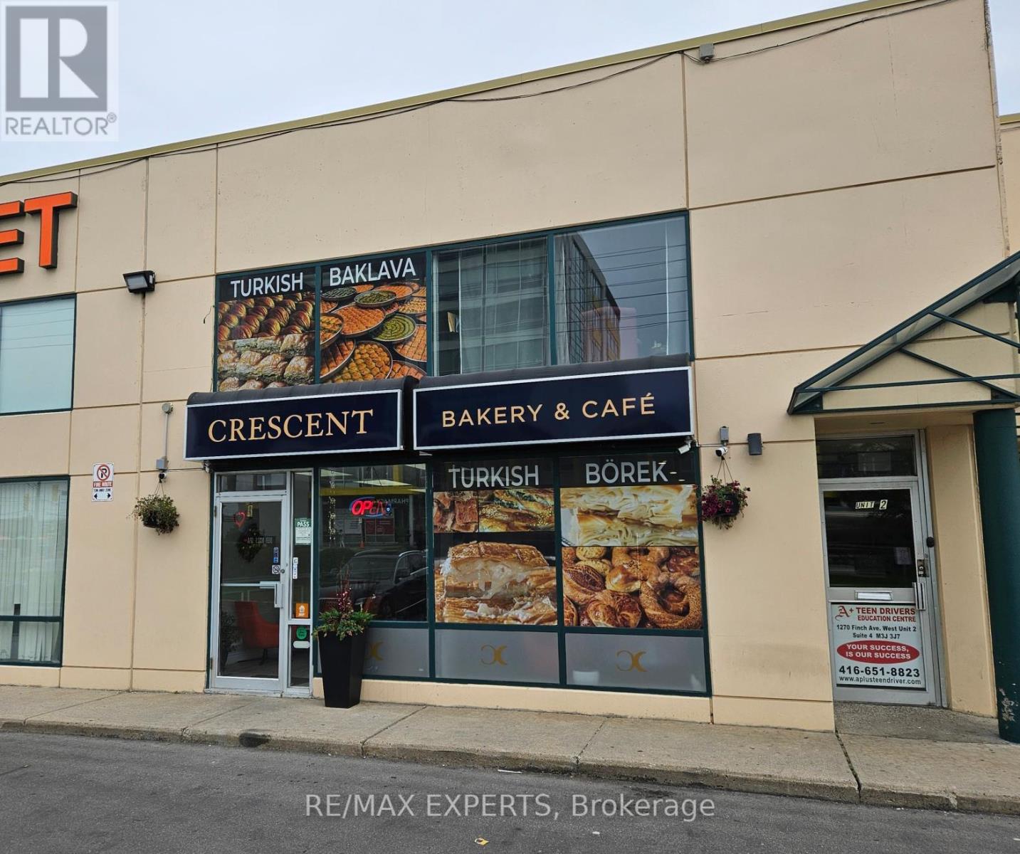 1270 Finch Avenue West, Toronto, ON, M3J3J7