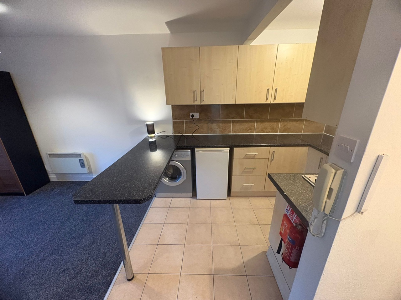 Studio Flat, Brook Road, M14, N1 7GU photo 4