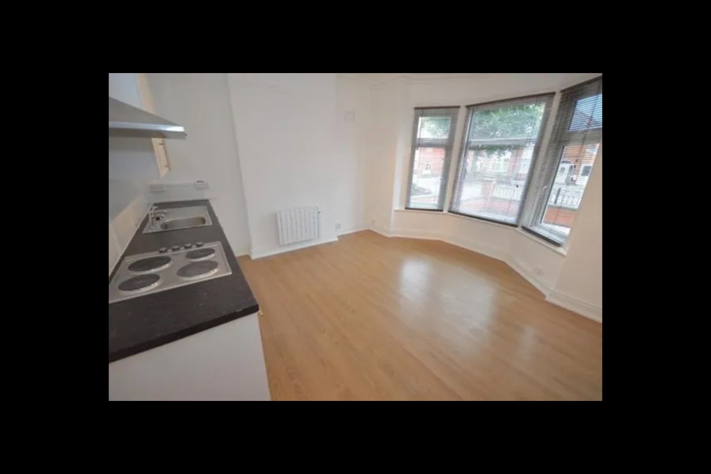 Bedsit, Uppingham Road, LE5, N1 7GU photo 2