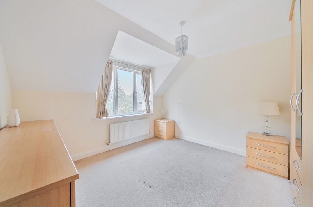 Additional image 5 of 2 bed flat for saleLower Lane, Bishops Waltham, Southampton, Hampshire SO32