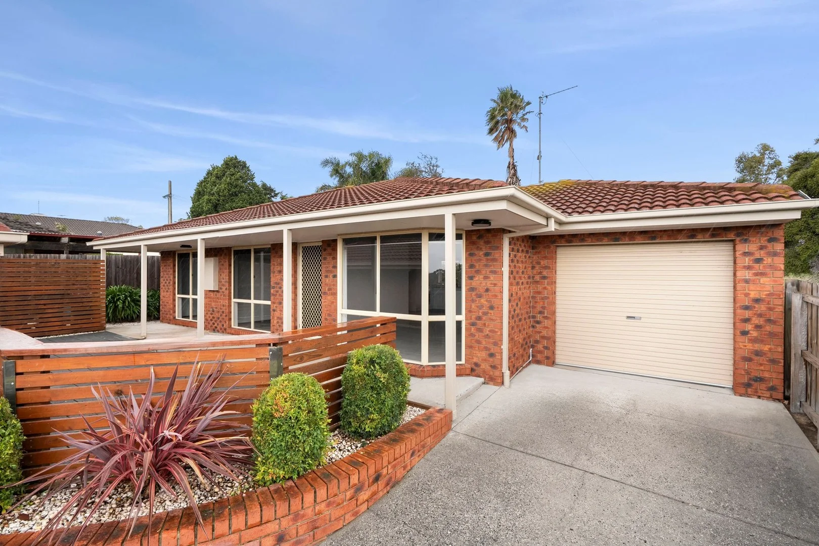 2/13 Burlington Crescent, Leopold VIC 3224