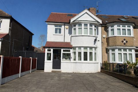 Clauson Avenue, Northolt, Middlesex UB5