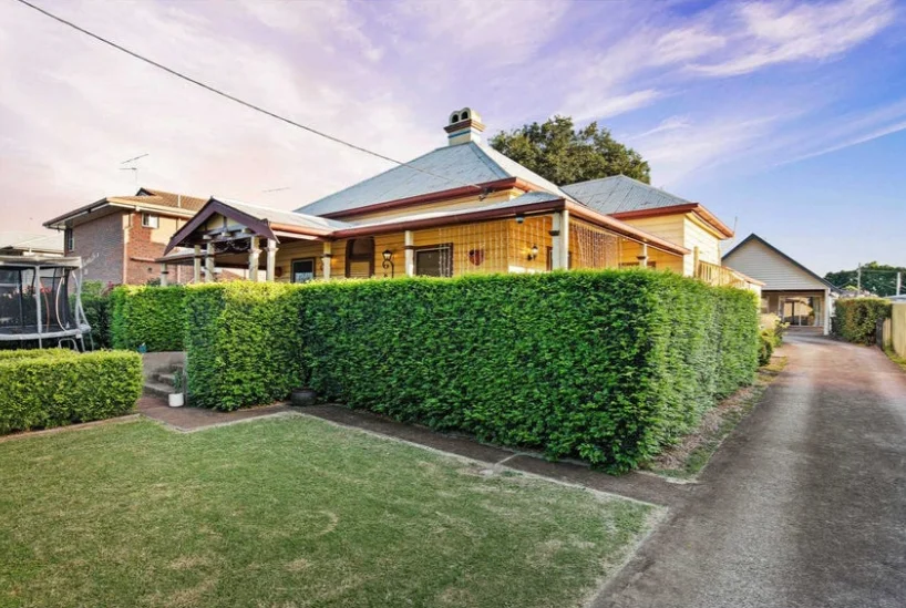 24 Wallace Street, Newtown QLD 4350