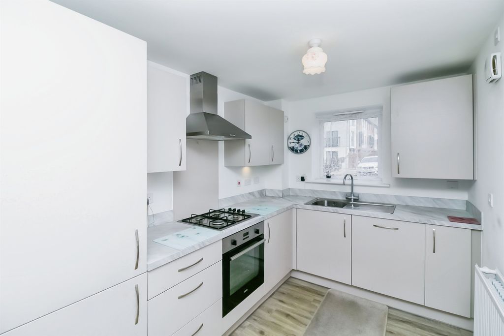 Additional image 4 of 2 bed flat for saleFfordd Wallace, Barry CF63