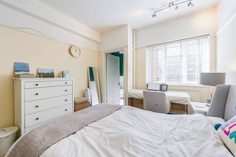Blackheath Hill, Blackheath, London SE10