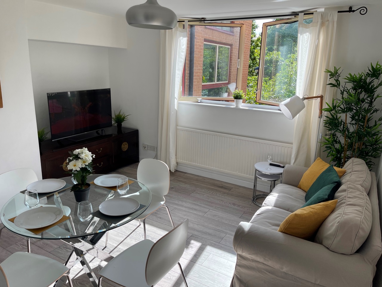 2 Bed Flat, Cape Yard, E1W, N1 7GU