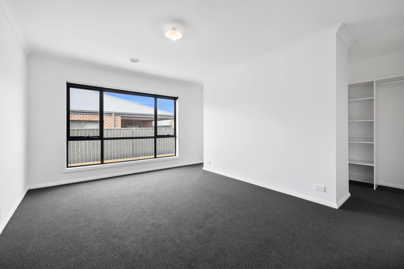 4 Mcleod Crescent, Lucas VIC 3350 photo 4