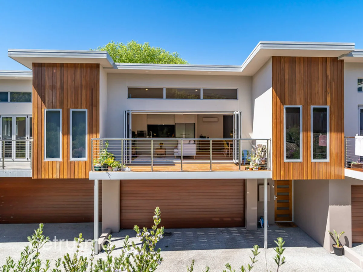 9/337 Churchill Avenue, Sandy Bay TAS 7005