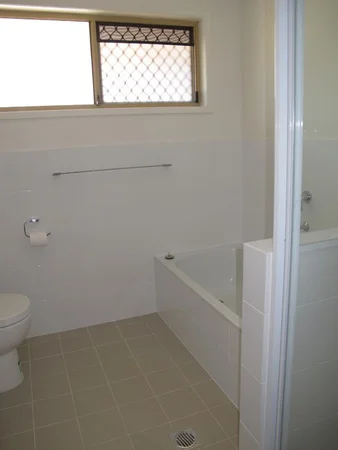 Additional image 10 of 5 Issell Place, Highland Park QLD 4211